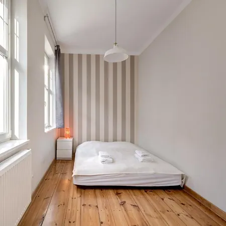 Apartment Dom & House - Station Sopot
