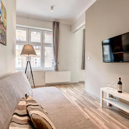 Apartment Dom & House - Station